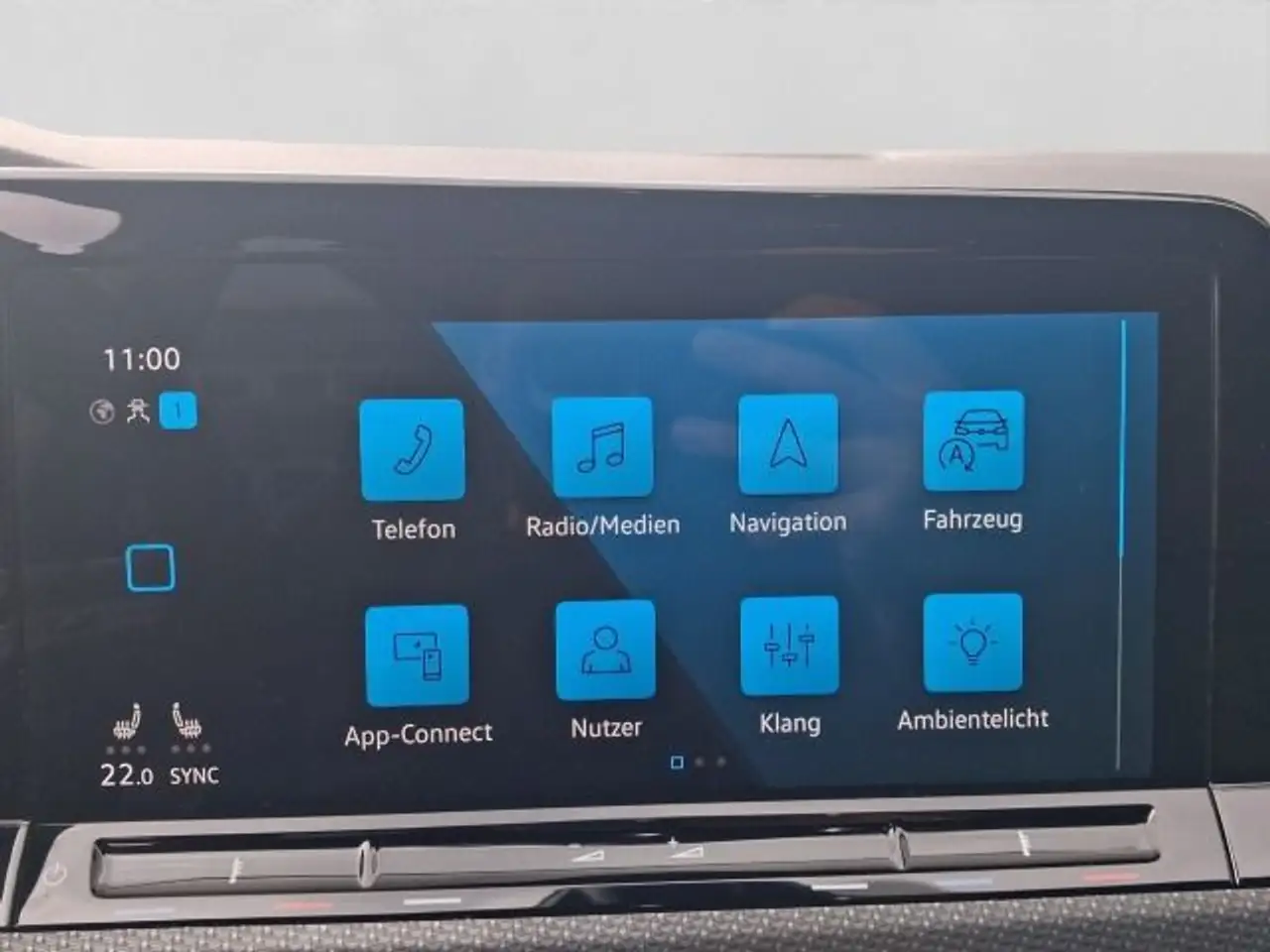 Volkswagen Golf 1.5 eTSI DSG R-LINE LED NAVI KAMERA AHK — Galerie du véhicule 12