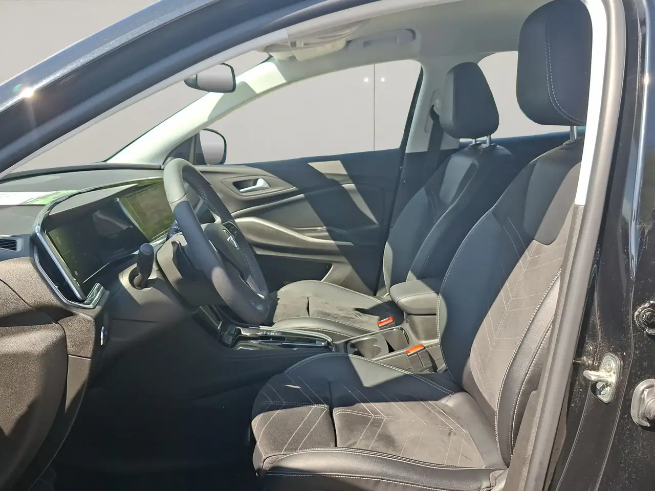 Opel Grandland 1.2 GS Line Alcantara+LED+Navi+SHZ+LM — معرض صور السيارة 8