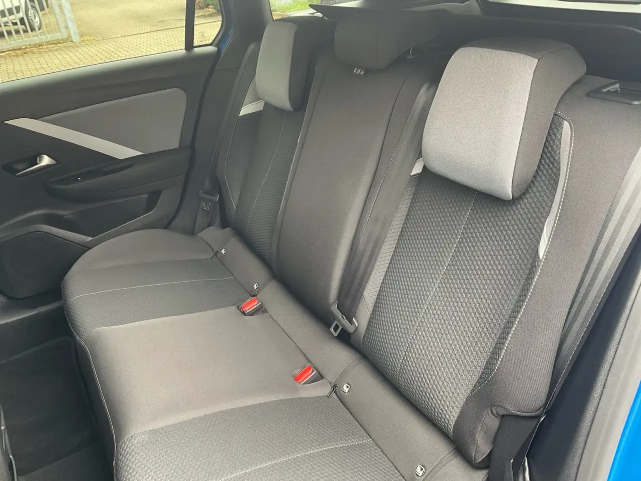 Opel Astra L Sports Tourer 1.2 Edition Sitzh. Carplay — معرض صور السيارة 13