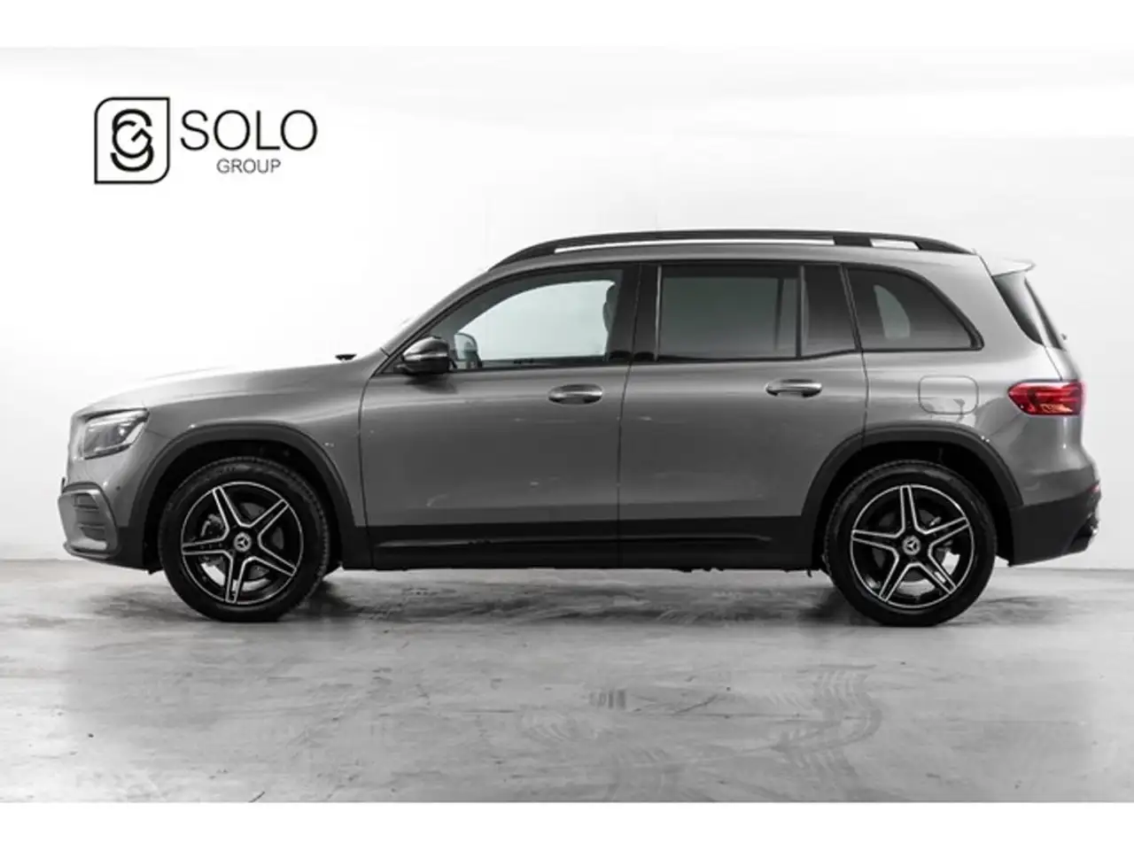 Mercedes-Benz GLB 200 d — معرض صور السيارة 5