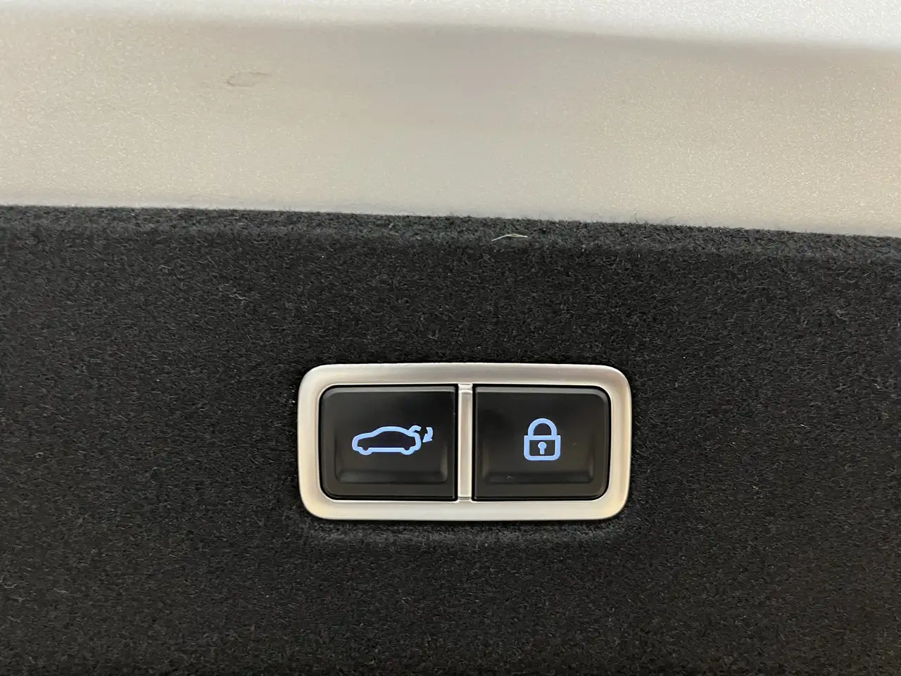 Hyundai IONIQ 6 Uniq Elektro AWD*HUD*BOSE*Leder*Navi*ACC — Galería del vehículo 8