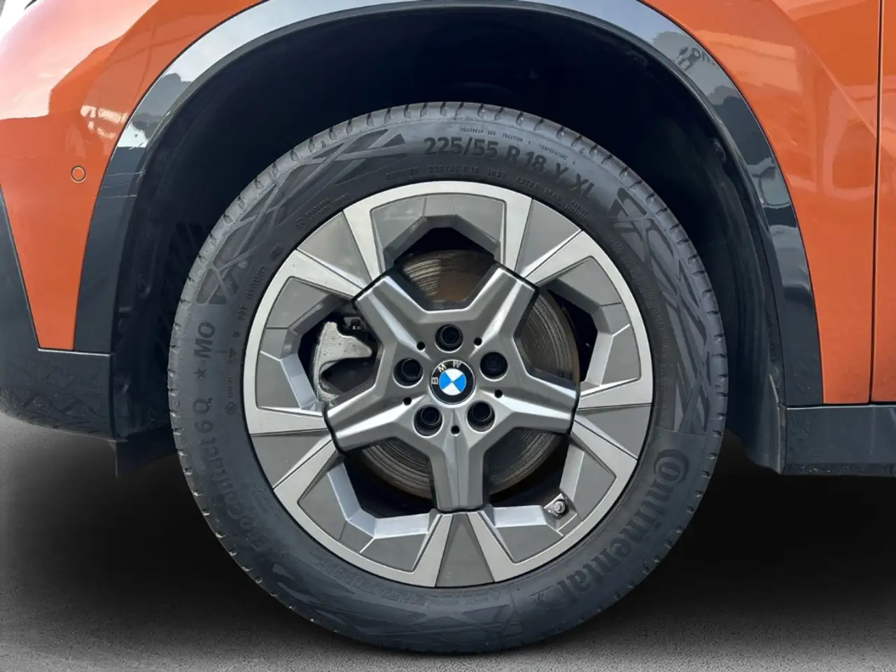 BMW X1 xDrive23i xLINE 18''LC PROF AHK HuD PANO SPORTSITZ — Galerie du véhicule 7