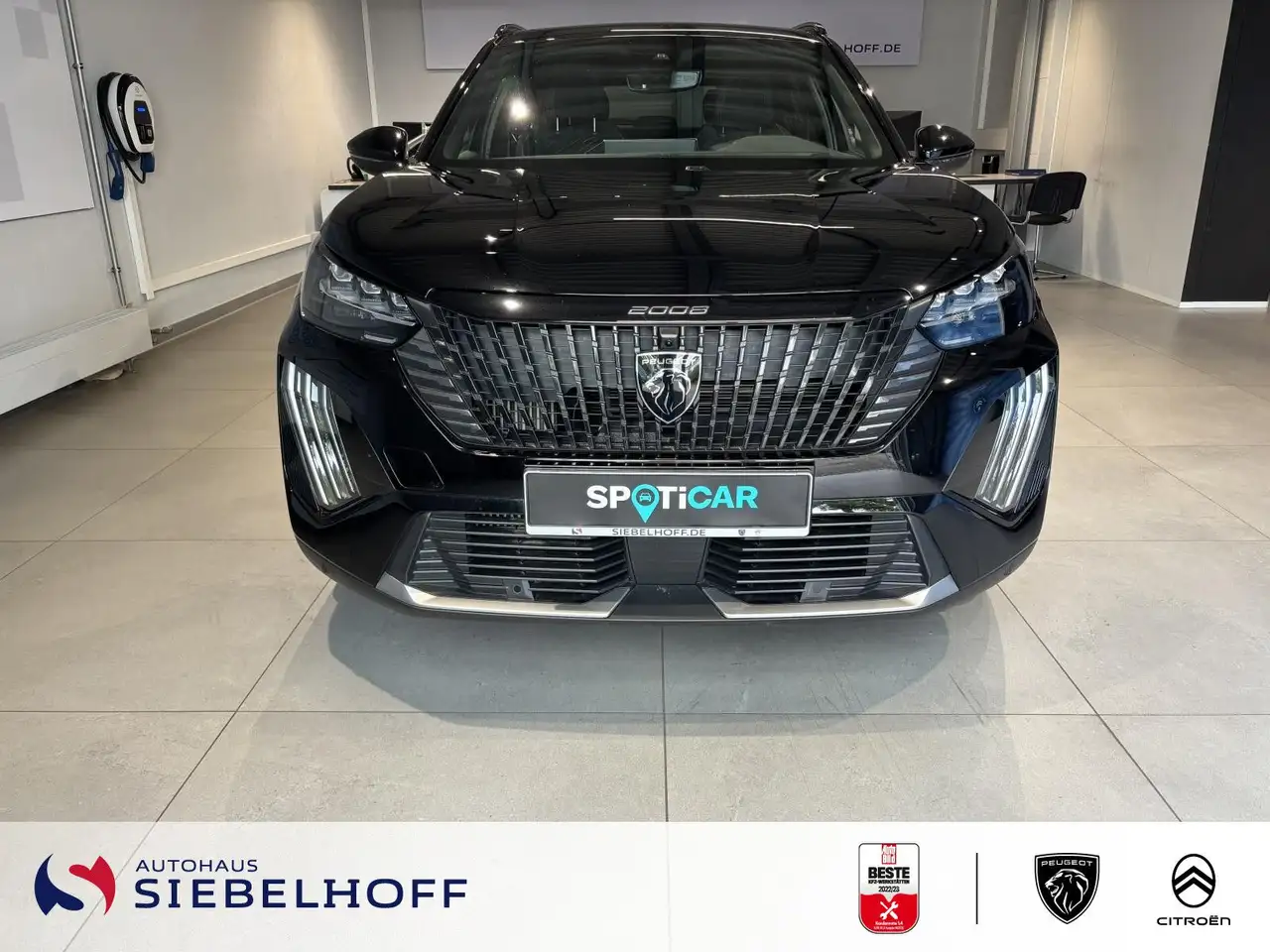 Peugeot 2008 GT PureTech 130 EAT8 — Vehicle gallery 3