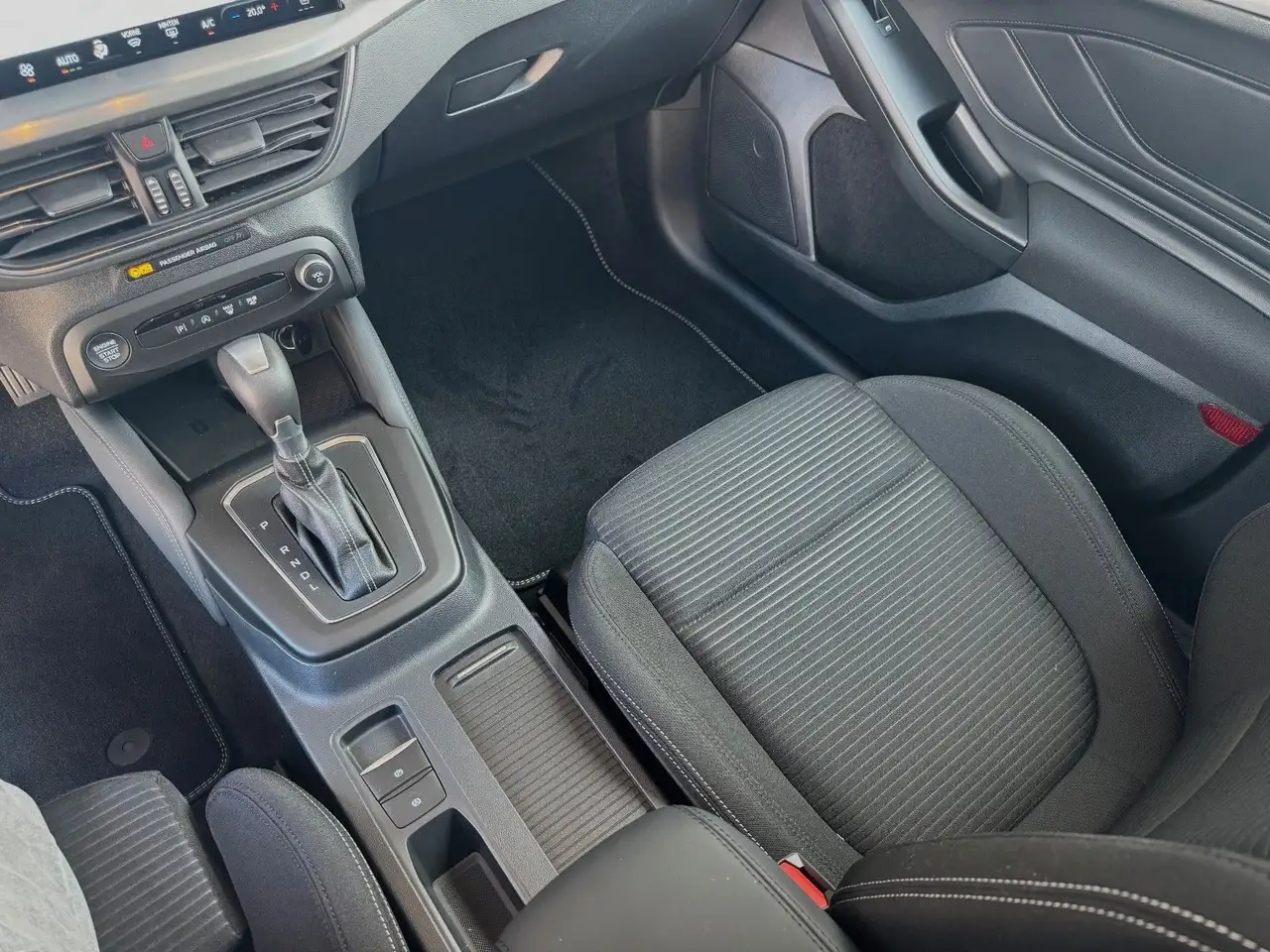 Ford Focus Limousine Titanium X mHEV Automatik — Galerie du véhicule 14