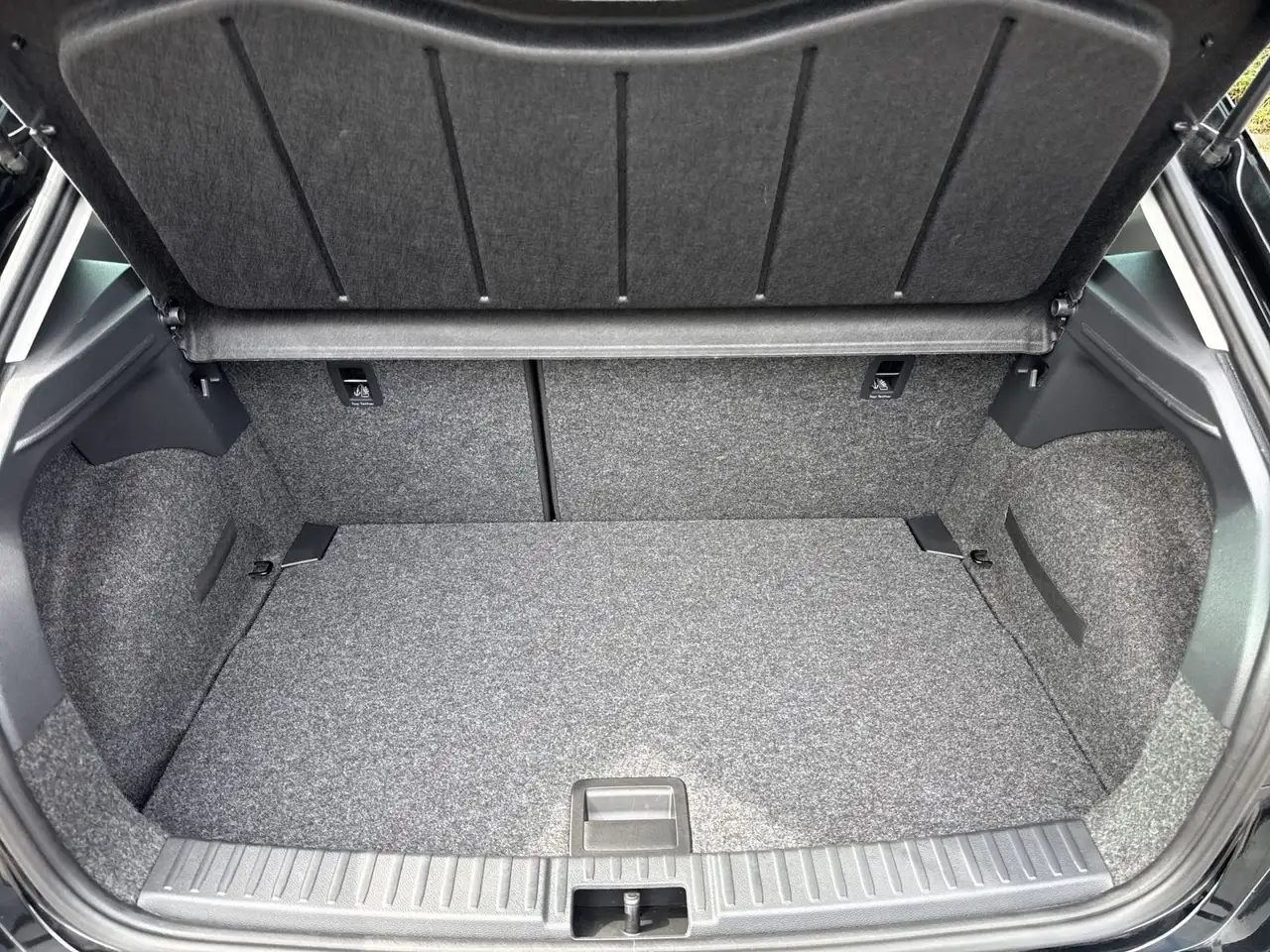 SEAT Ibiza Style 1.0 TSI RFK, NAVI, SHZ — Galerie du véhicule 13