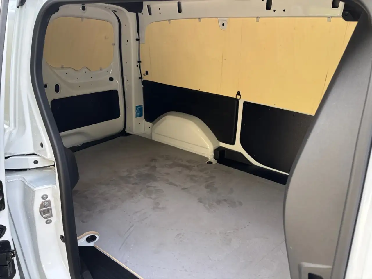 Mercedes-Benz Citan Kasten lang MBUX|TEMP|AHK|KAM|LED|NAVI — Galería del vehículo 10
