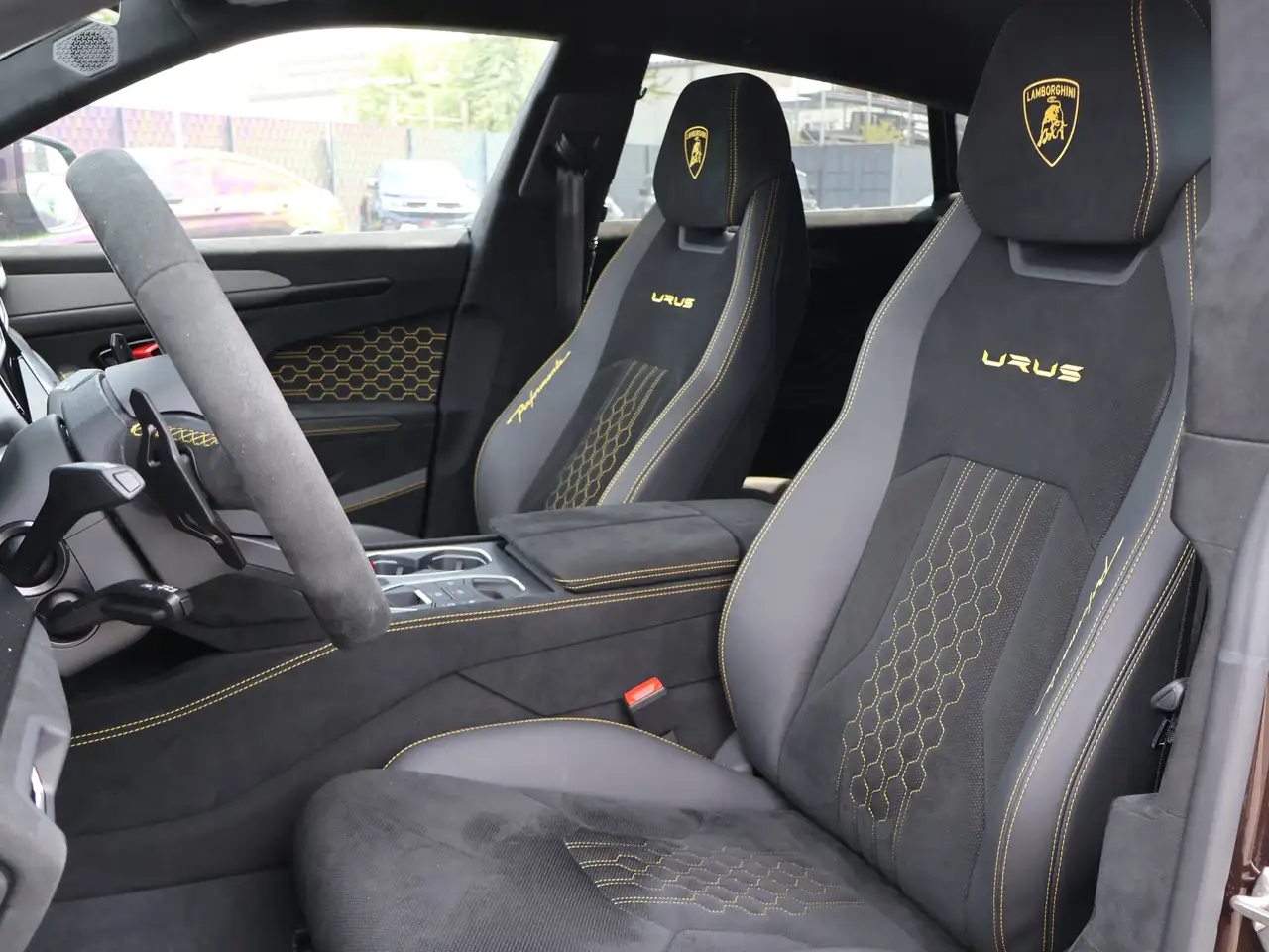 Lamborghini Urus Performante AdPersonam 4Sitz-Carbon-B&O — معرض صور السيارة 18