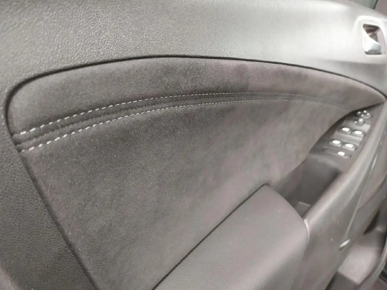 Opel Crossland Ultimate-Paket Komfort-Paket Head-Up Nav uvm — Vehicle gallery 10