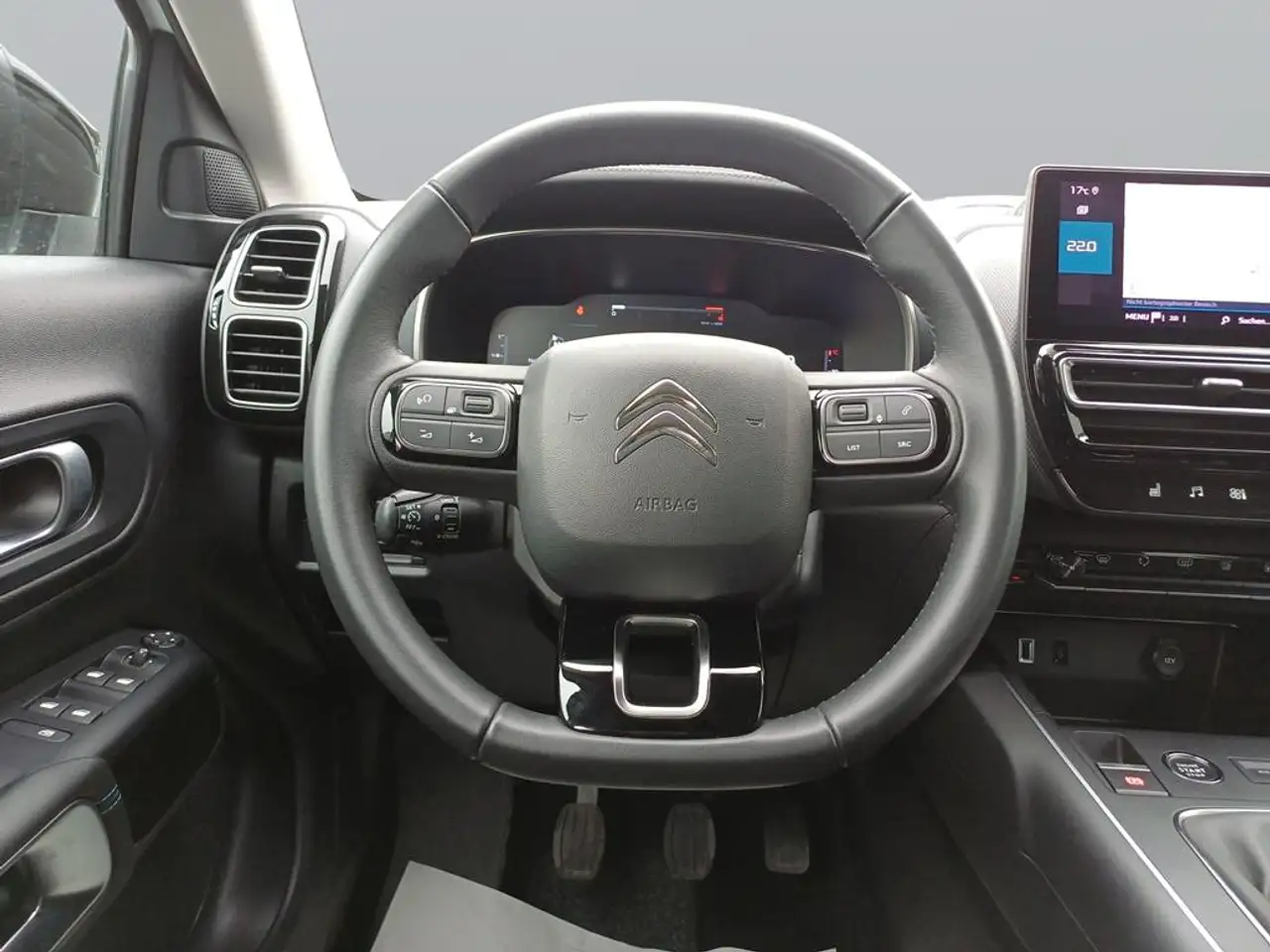 Citroen C5 Aircross PureTech 130 Plus — Vehicle gallery 13
