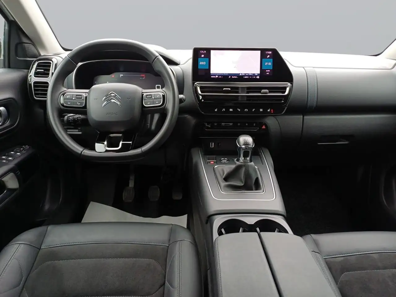 Citroen C5 Aircross PureTech 130 Plus — Vehicle gallery 10