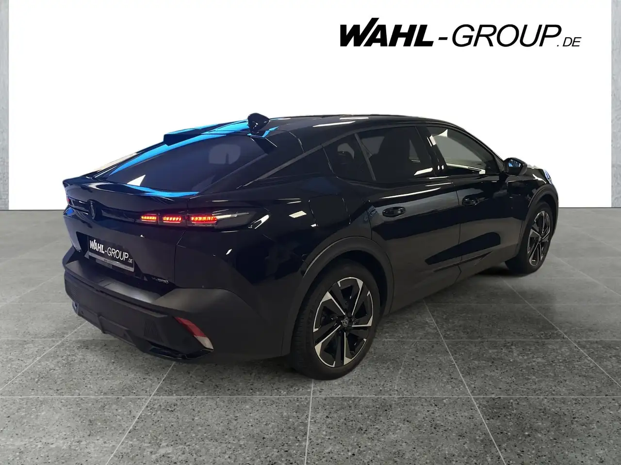 Peugeot 408 Allure Plug-In Hybrid 180 e-EAT8 Hybrid 180 Allure — Galería del vehículo 5