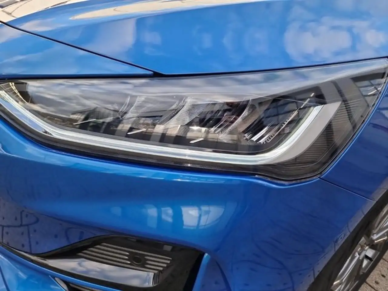 Ford Focus Turnier ST-Line +LED+KAMERA+WINTERPAKET+ — معرض صور السيارة 5