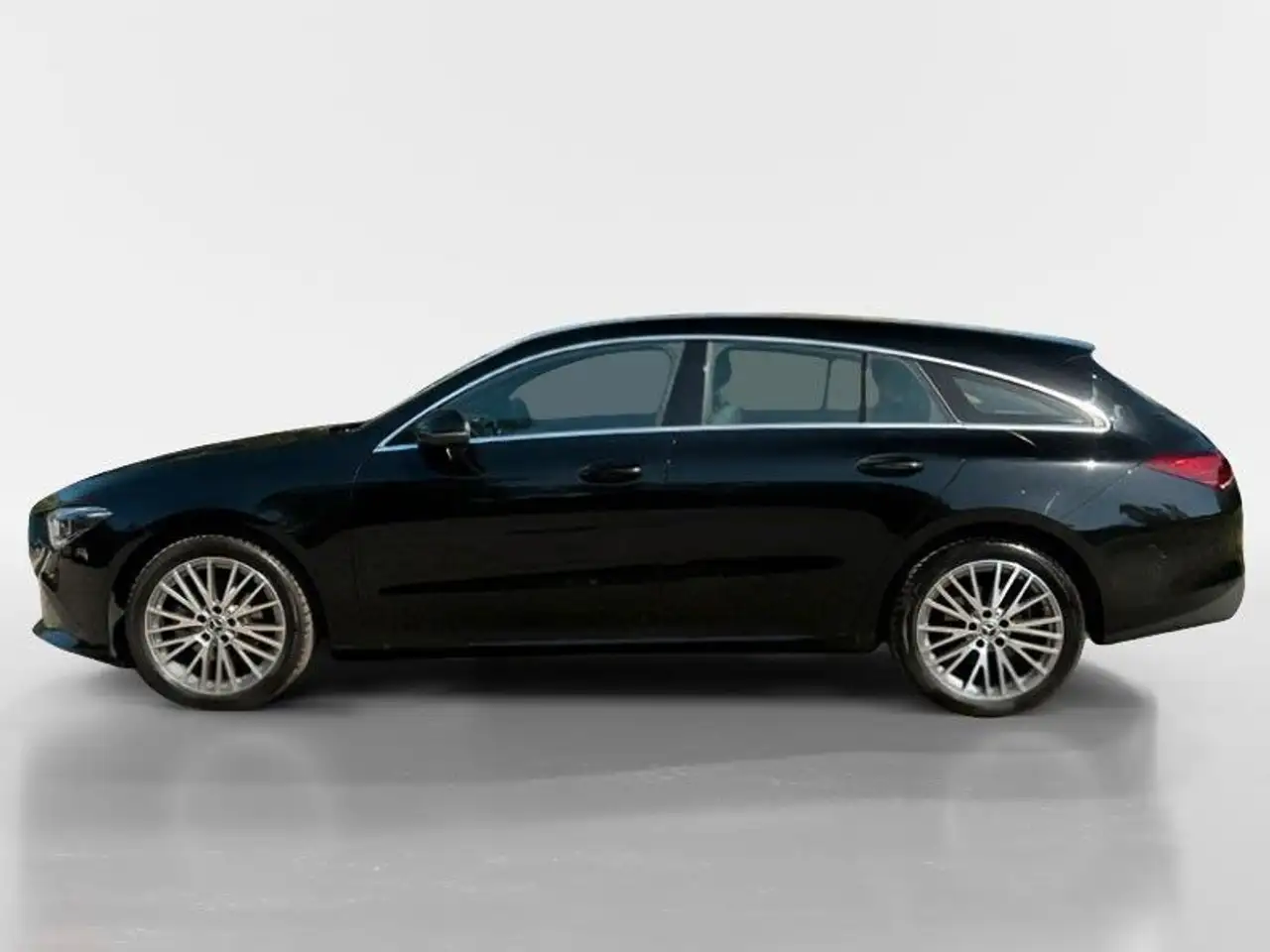 Mercedes-Benz Sonstige CLA 180 Shooting Brake — Galería del vehículo 2