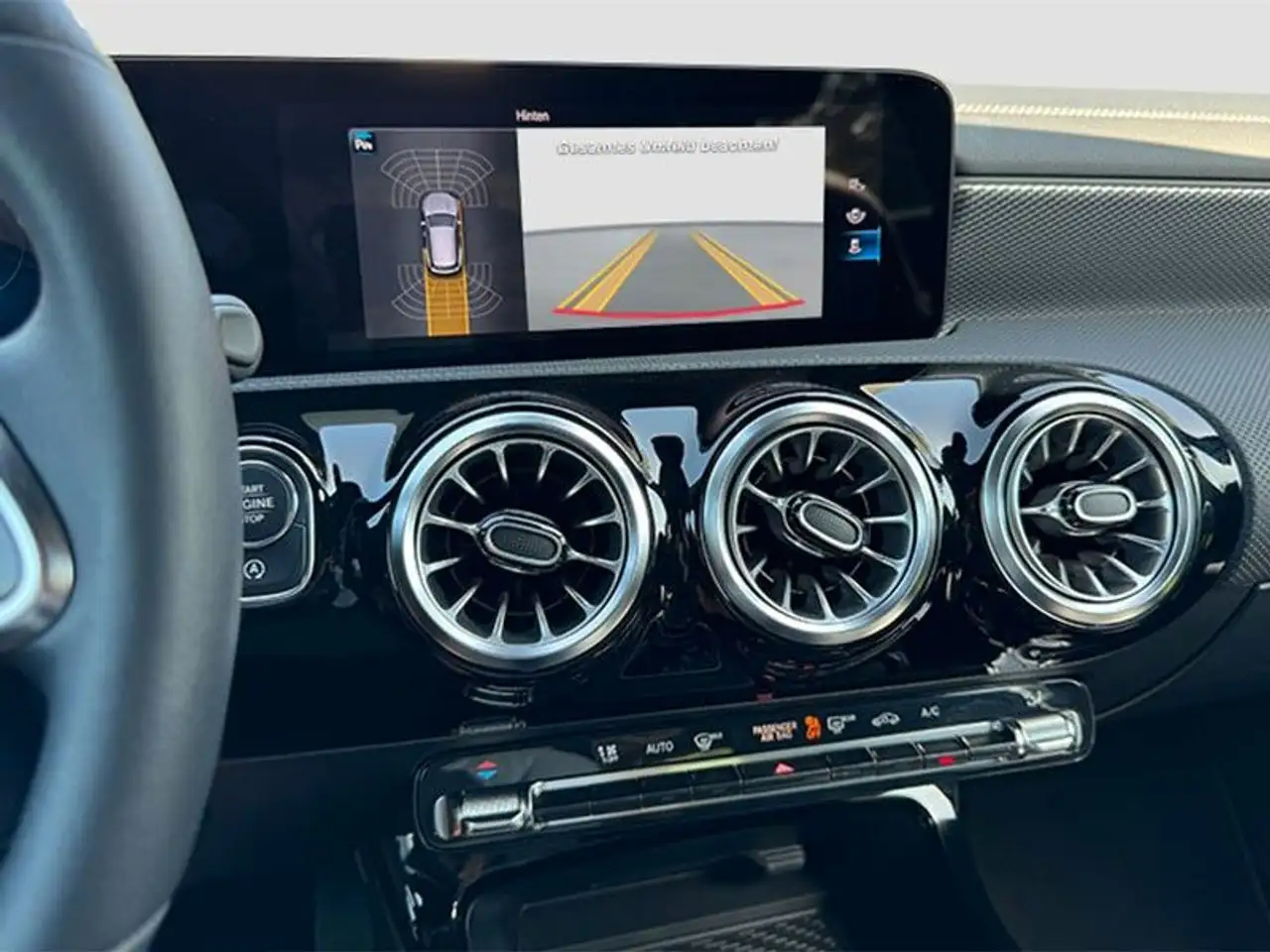 Mercedes-Benz Sonstige CLA 180 Shooting Brake — Galería del vehículo 16