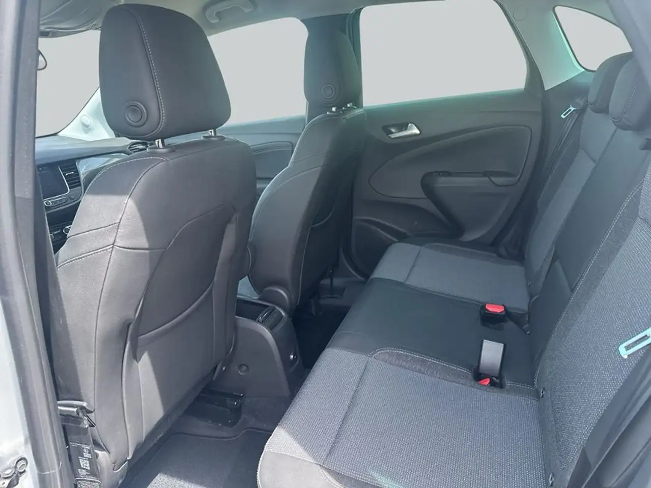 Opel Crossland Crossland 1.2 Automatik Elegance Paket — Galerie du véhicule 11