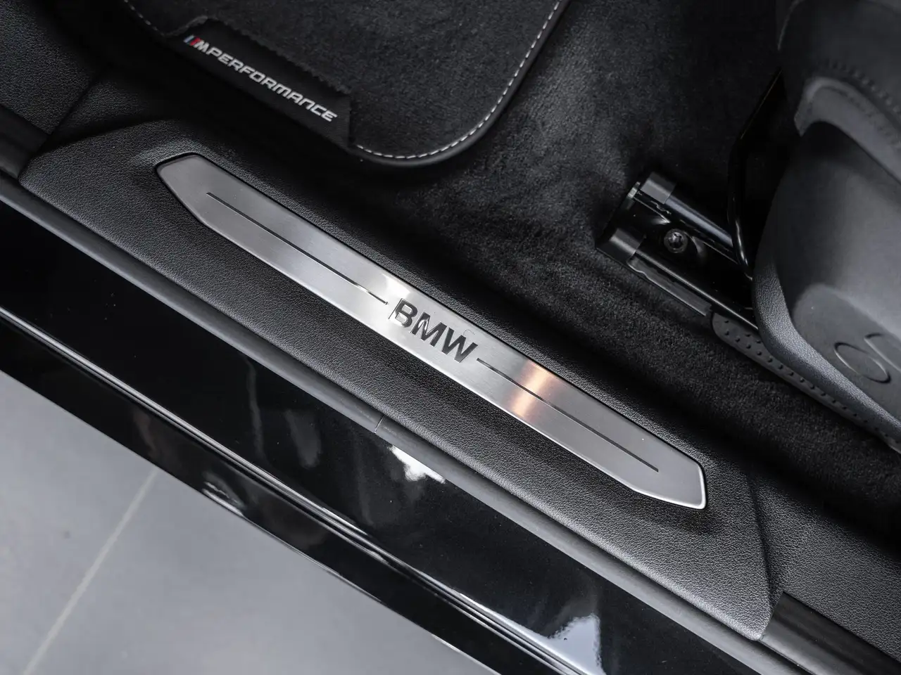 BMW 118 i Aut. Advantage. 17 Zoll. Driving Assist. Adaptiv — Galerie du véhicule 20