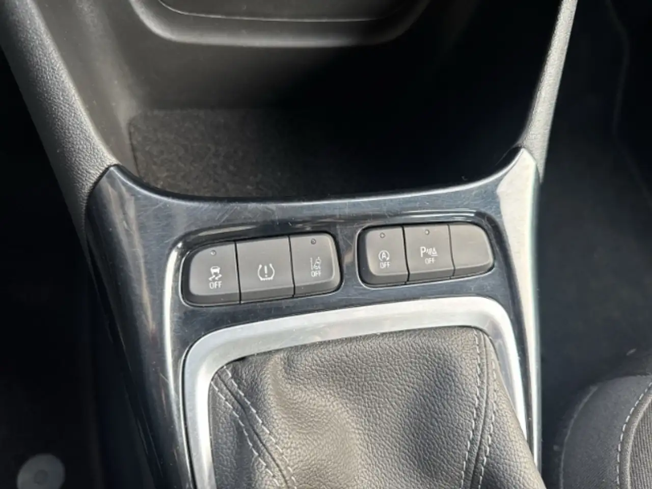 Opel Crossland Enjoy SHZ - PDC - Tempomat - LED — معرض صور السيارة 19