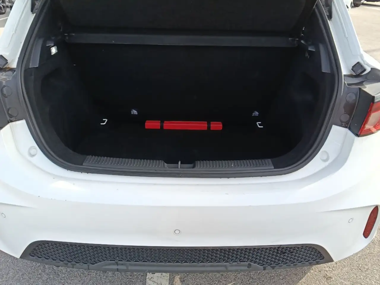 MG MG3 3 3 1.5 HEV COMFORT 195 5P — معرض صور السيارة 13