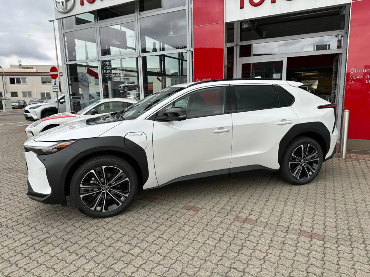 Toyota bZ4X Comfort-Paket — Vehicle gallery 3