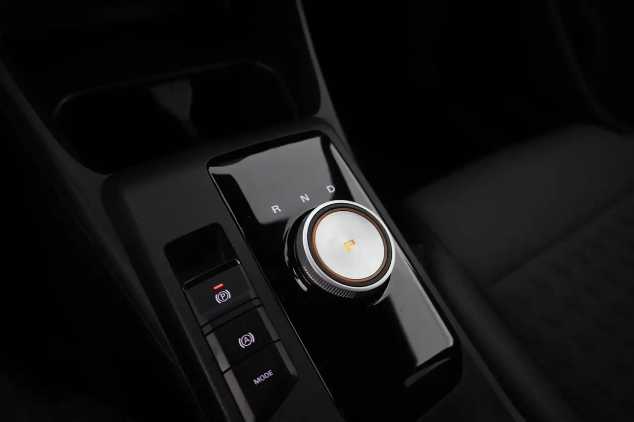 MG MG3 1.5 Hybrid Luxury Aut. LED ACC Navi 360° — Galería del vehículo 13