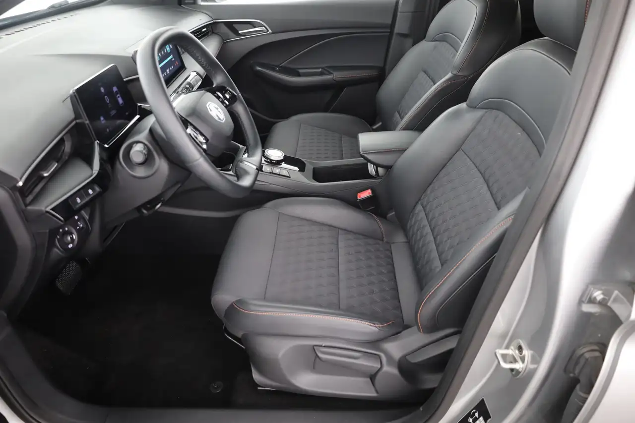 MG MG3 1.5 Hybrid Luxury Aut. LED ACC Navi 360° — Galería del vehículo 22