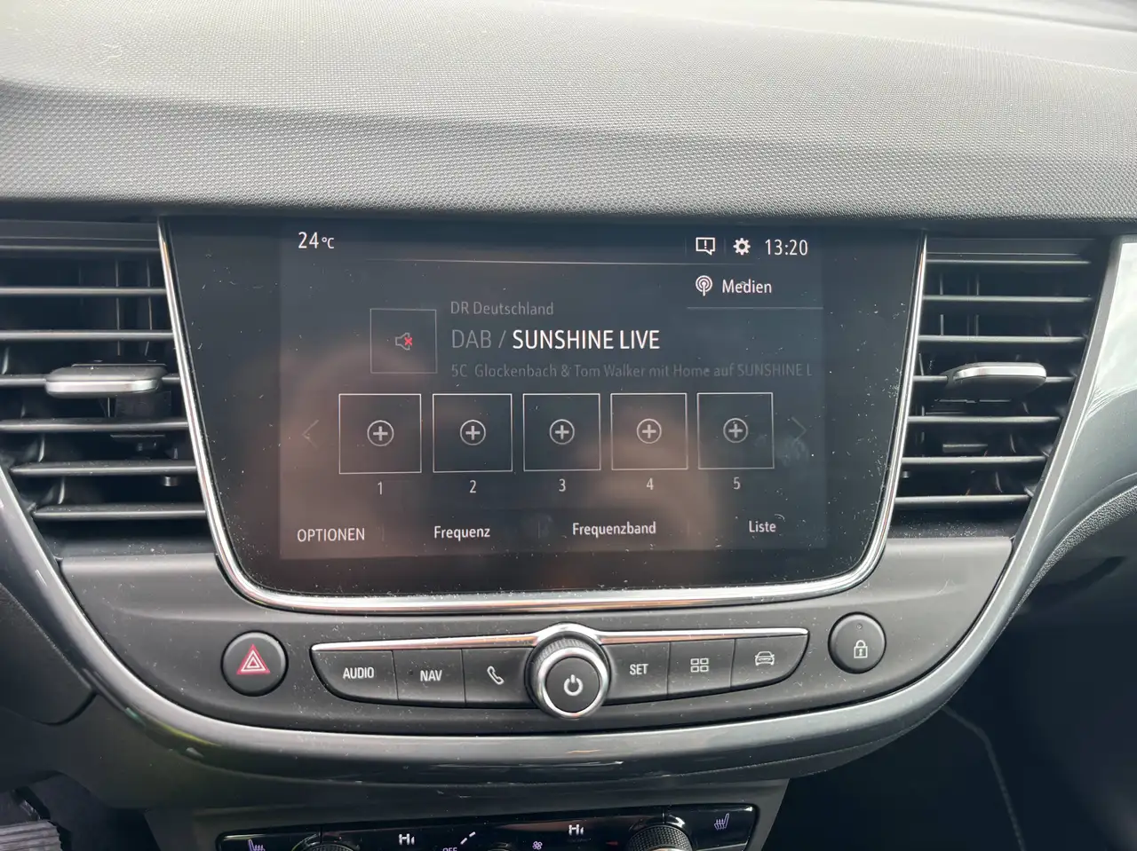Opel Crossland Elegance Paket Kamera*Klimaautomatik*LED Licht — Vehicle gallery 14