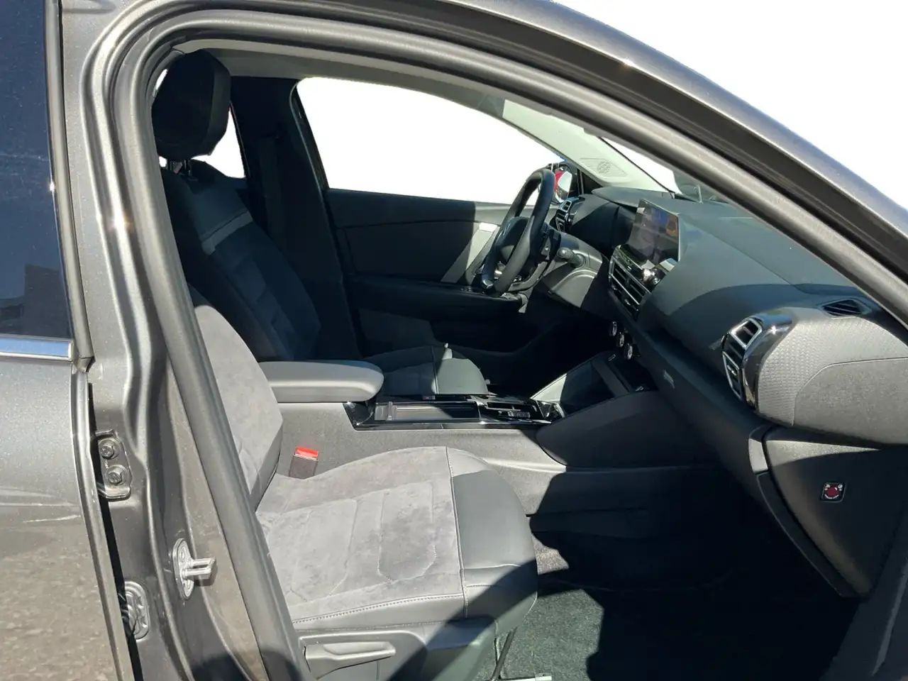 Citroen C4 X 1.2 PureTech 130 S&S Max Navi,Kamera,PDC — Vehicle gallery 17