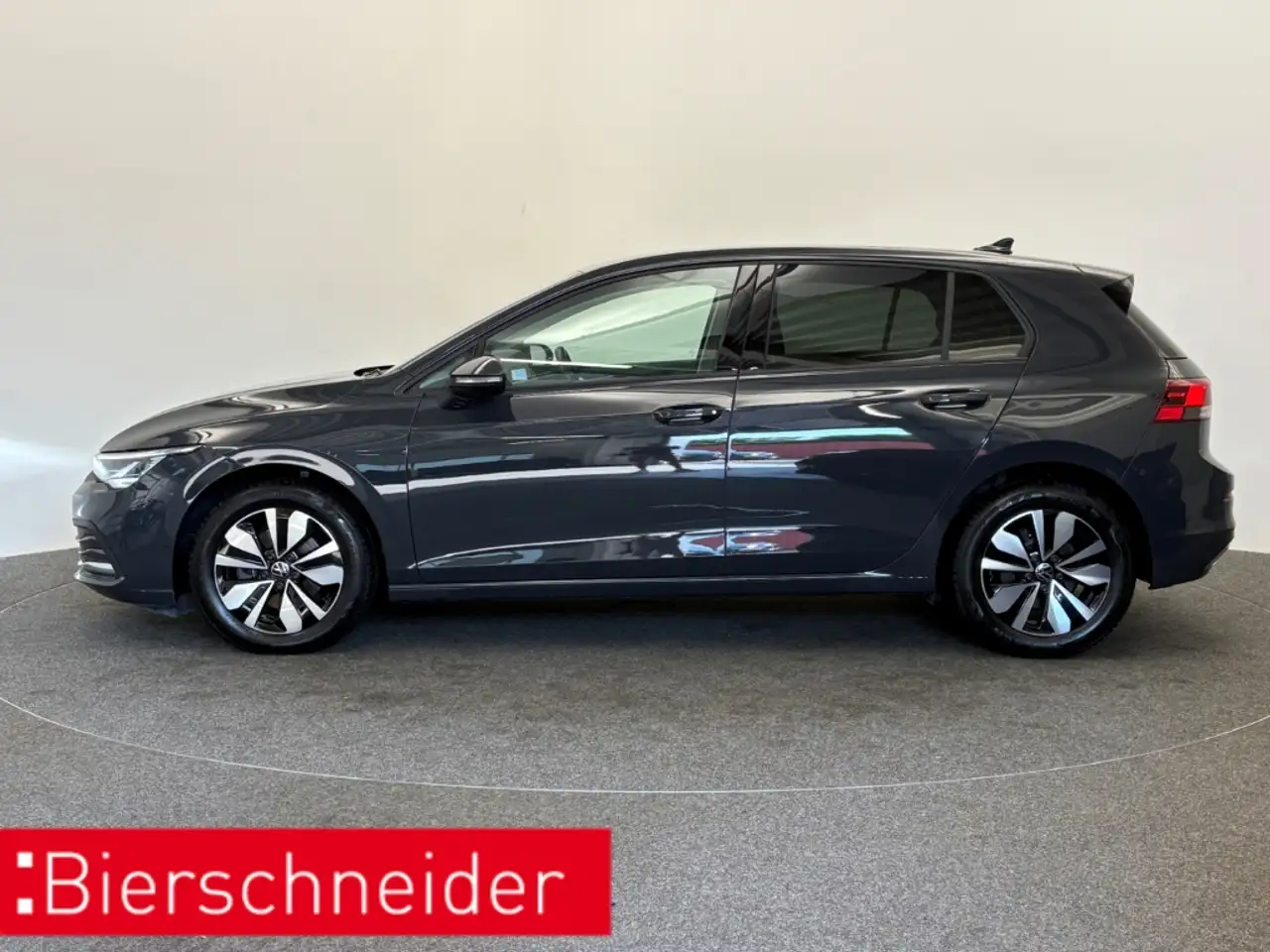 Volkswagen Golf 8 1.0 TSI MOVE DIGITAL COCKPIT PRO LED PDC DAB — Galerie du véhicule 4