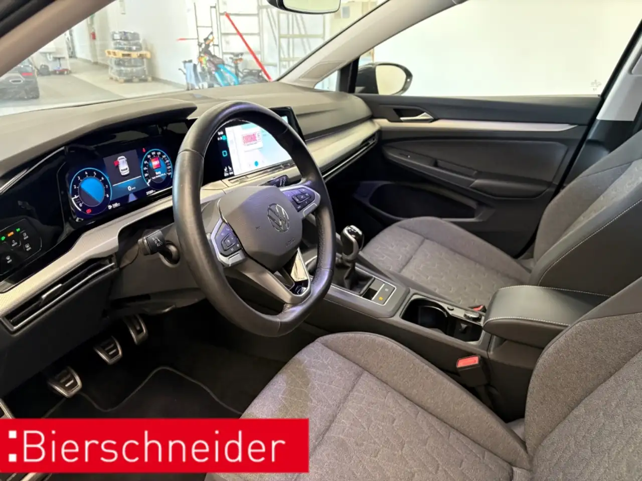 Volkswagen Golf 8 1.0 TSI MOVE DIGITAL COCKPIT PRO LED PDC DAB — Galerie du véhicule 11