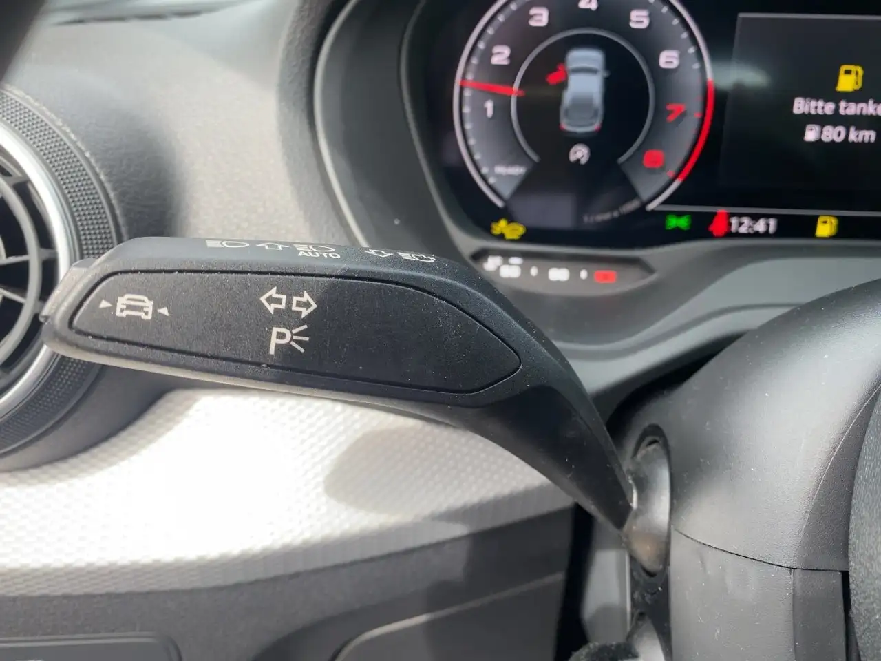 Audi Q2 advanced RFK*LED*SHZ*Kam.*ACC*DAB*LMF*Apple* — Vehicle gallery 9