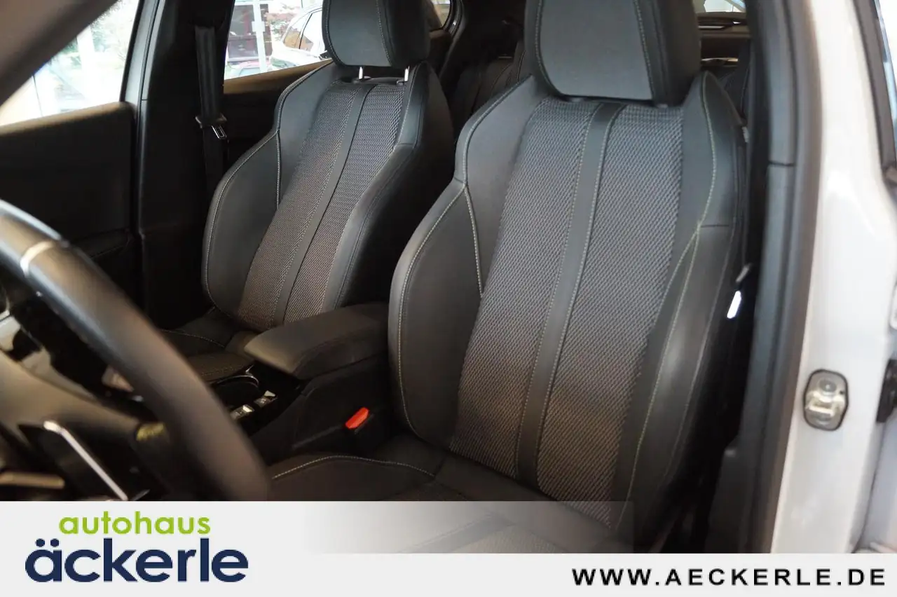 Peugeot 2008 GT I ACC I Navi I Kamera I Grip-Control-Paket — Galerie du véhicule 15