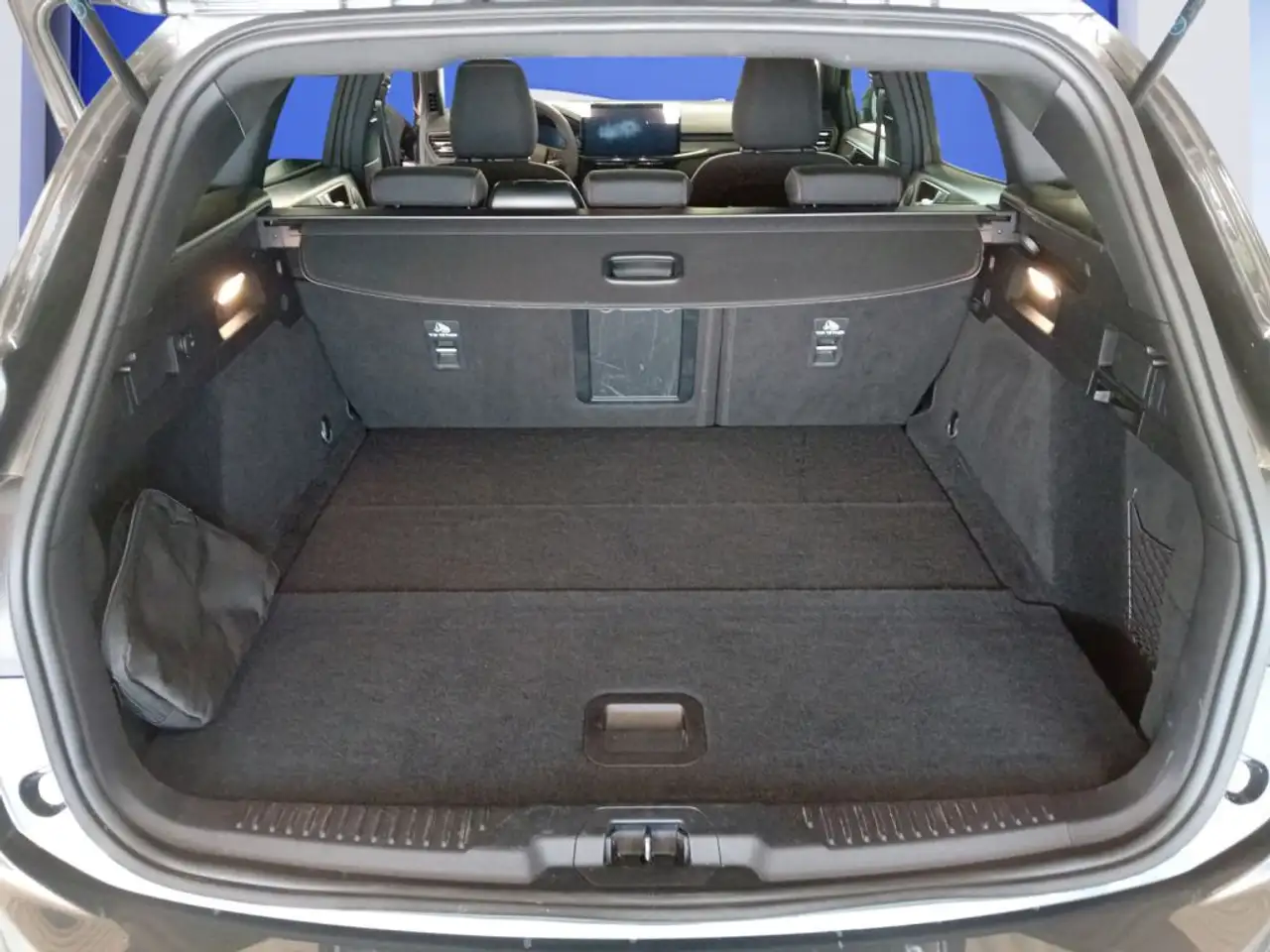 Ford Focus Turnier 1.0 MHEV ST-LINE X *AHK*B&O*ACC* — Vehicle gallery 7