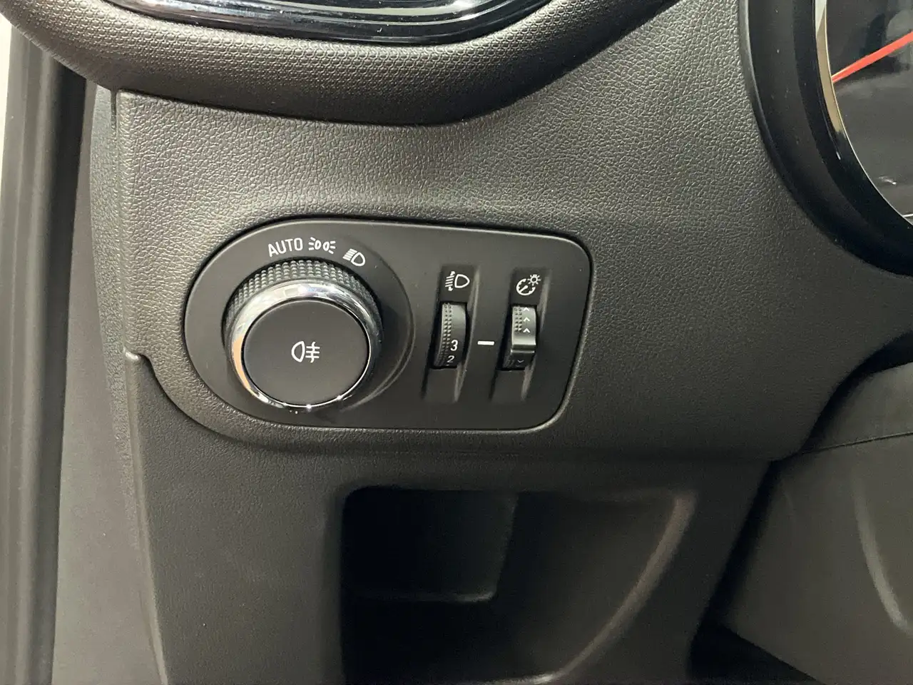 Opel Crossland 1.2 Turbo Enjoy LED+SHZ+Fernlichtass. — Galería del vehículo 21