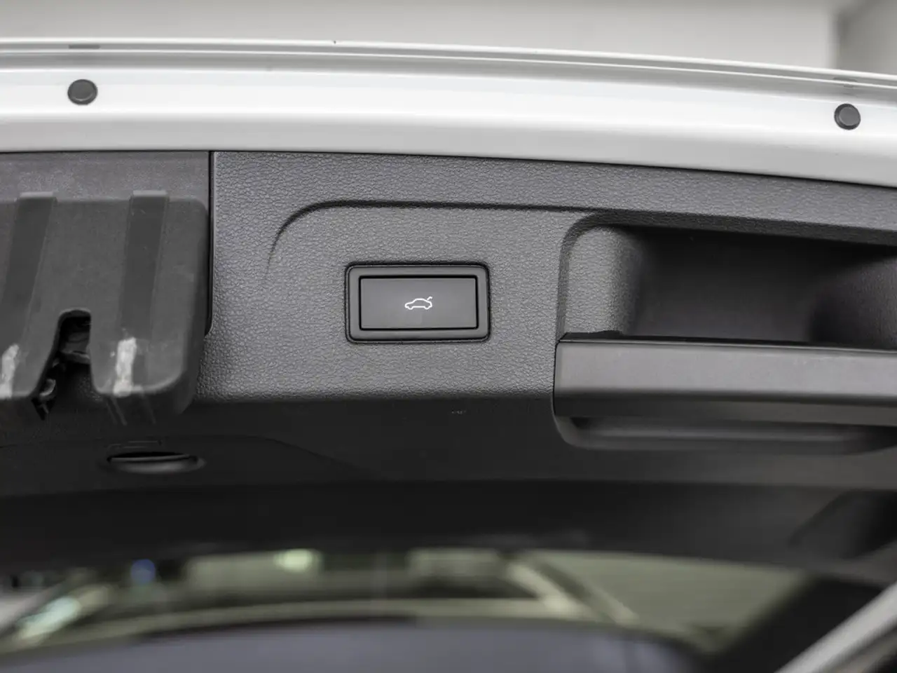 Volkswagen Touran 1.5 TSI Comfortline PANO STANDHZ AHK — Galería del vehículo 13