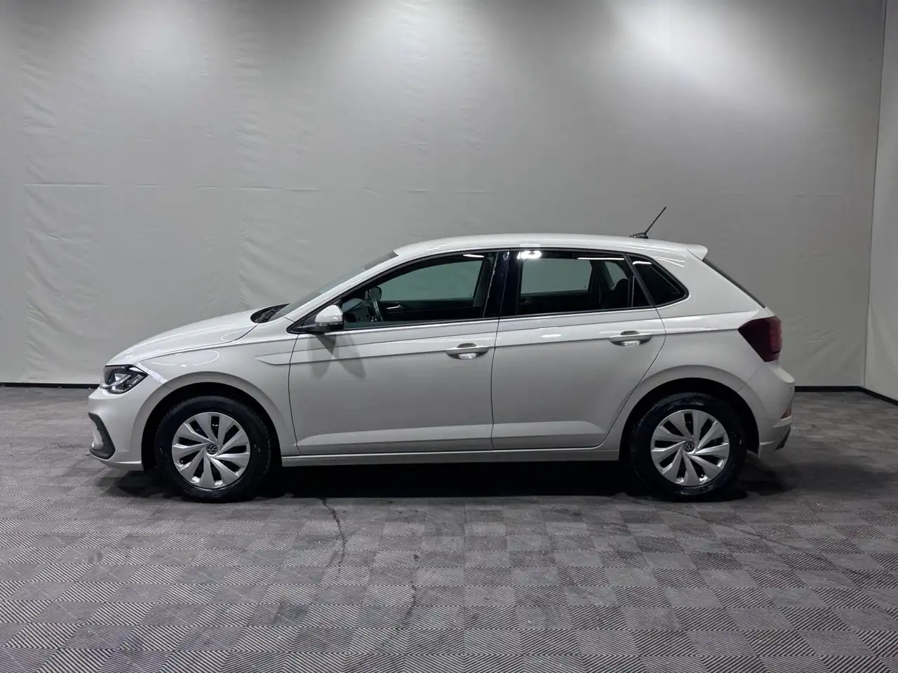 Volkswagen Polo Life 1.0 | LED PDC DAB APP-CONNECT ISOFIX — معرض صور السيارة 3