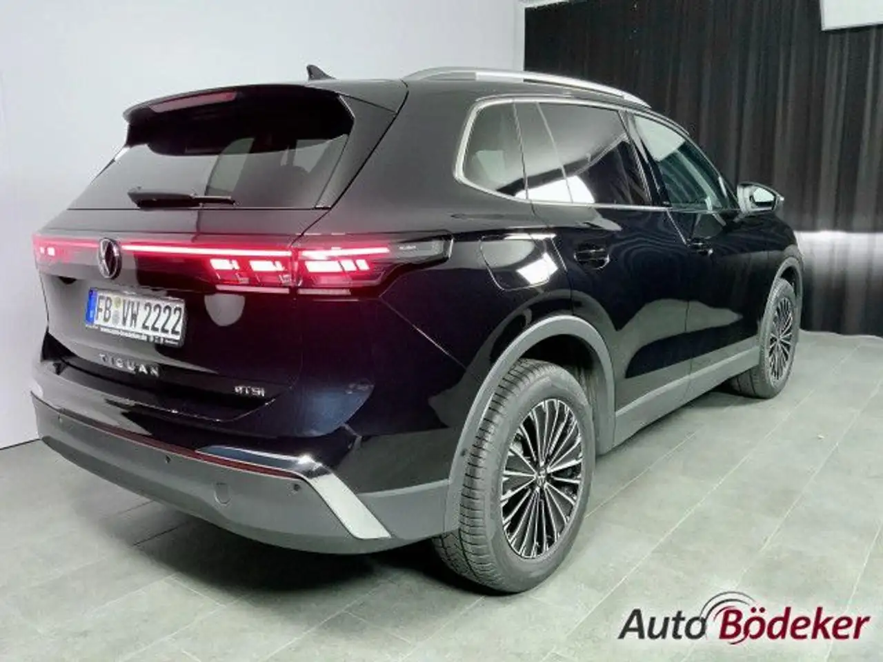 Volkswagen Tiguan 1.5 l eTSI DSG Elegance Bluetooth Navi LED — Galerie du véhicule 8
