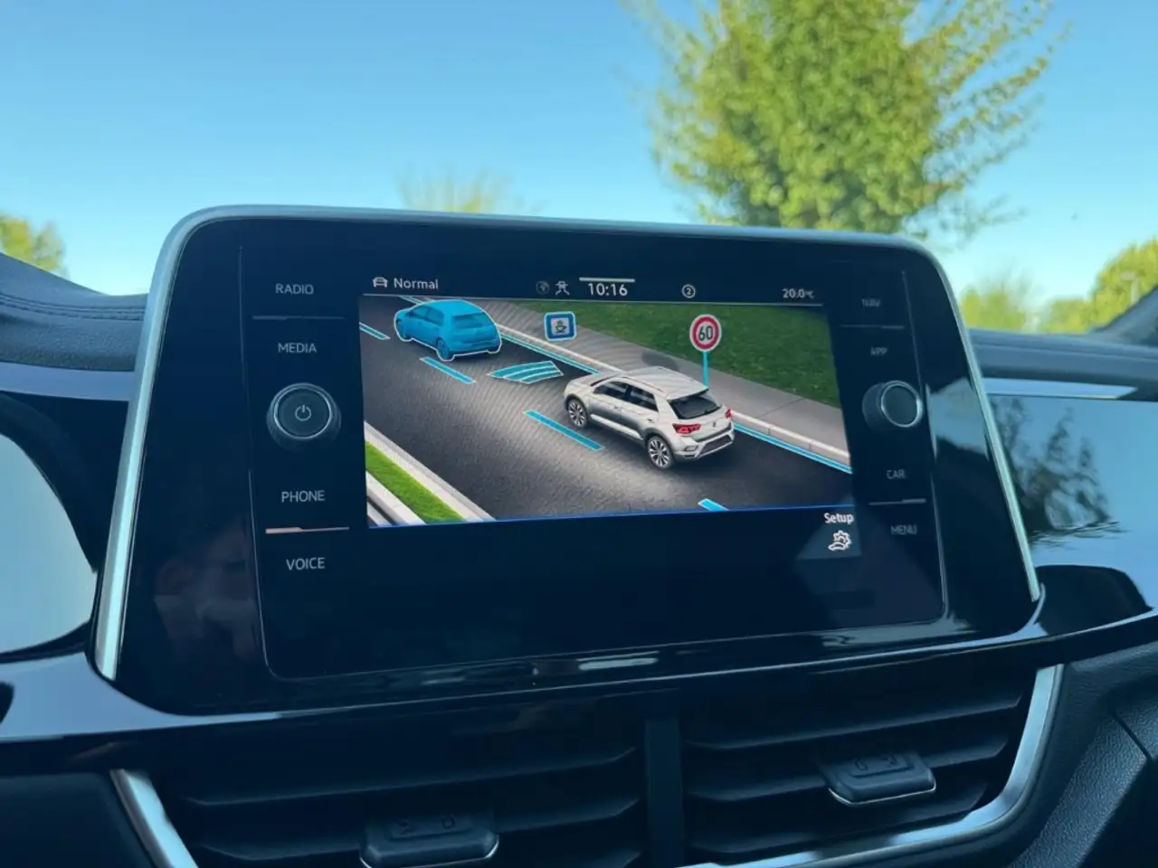 Volkswagen T-Roc R-Line 1.5 TSI DSG LED ACC Apple CarPlay — Galerie du véhicule 32