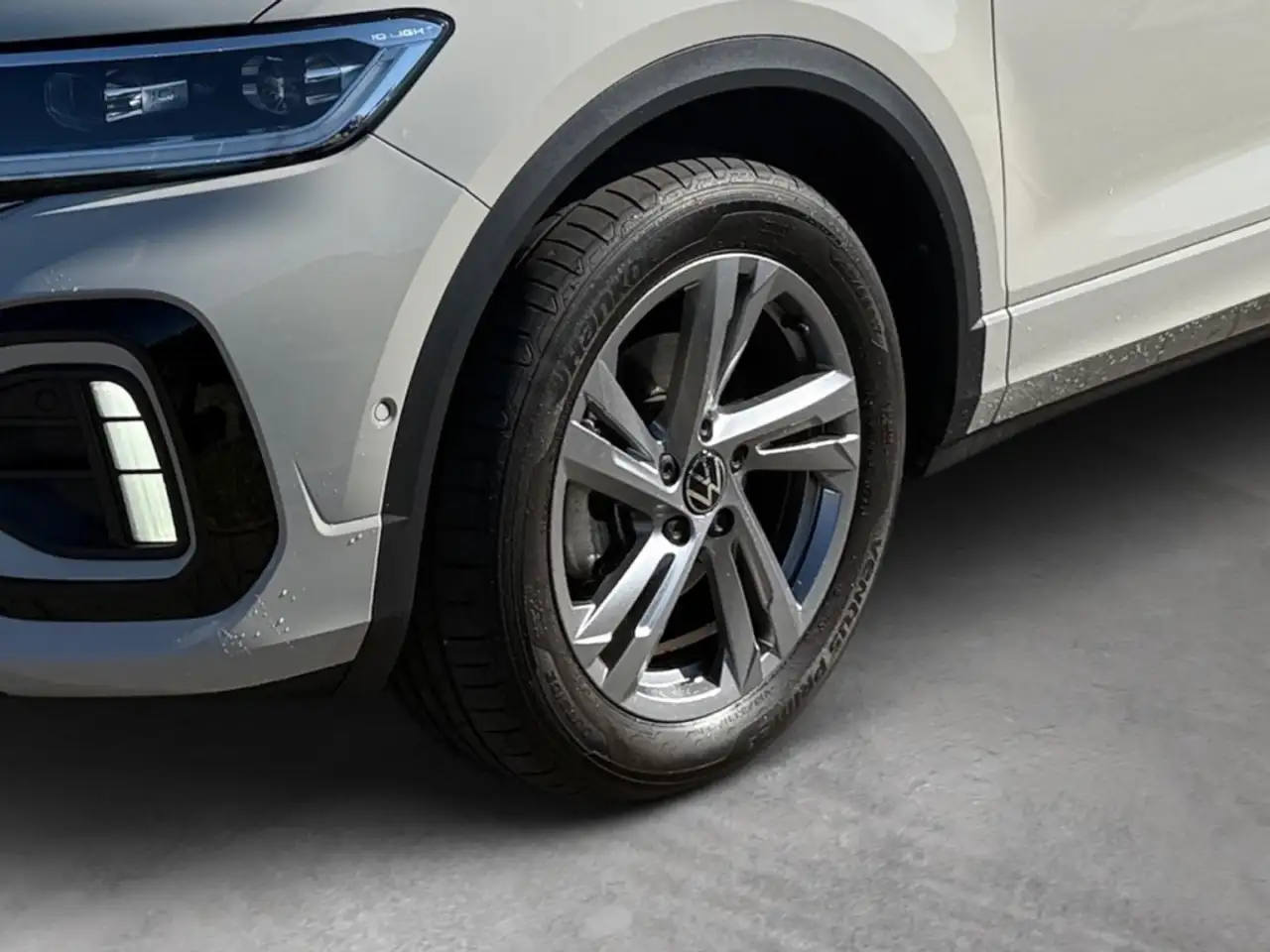 Volkswagen T-Roc R-Line 1.5 TSI DSG LED ACC Apple CarPlay — Galerie du véhicule 8
