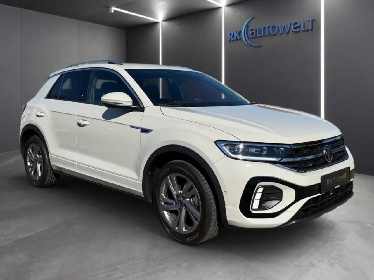 Volkswagen T-Roc R-Line 1.5 TSI DSG LED ACC Apple CarPlay — Galerie du véhicule 2