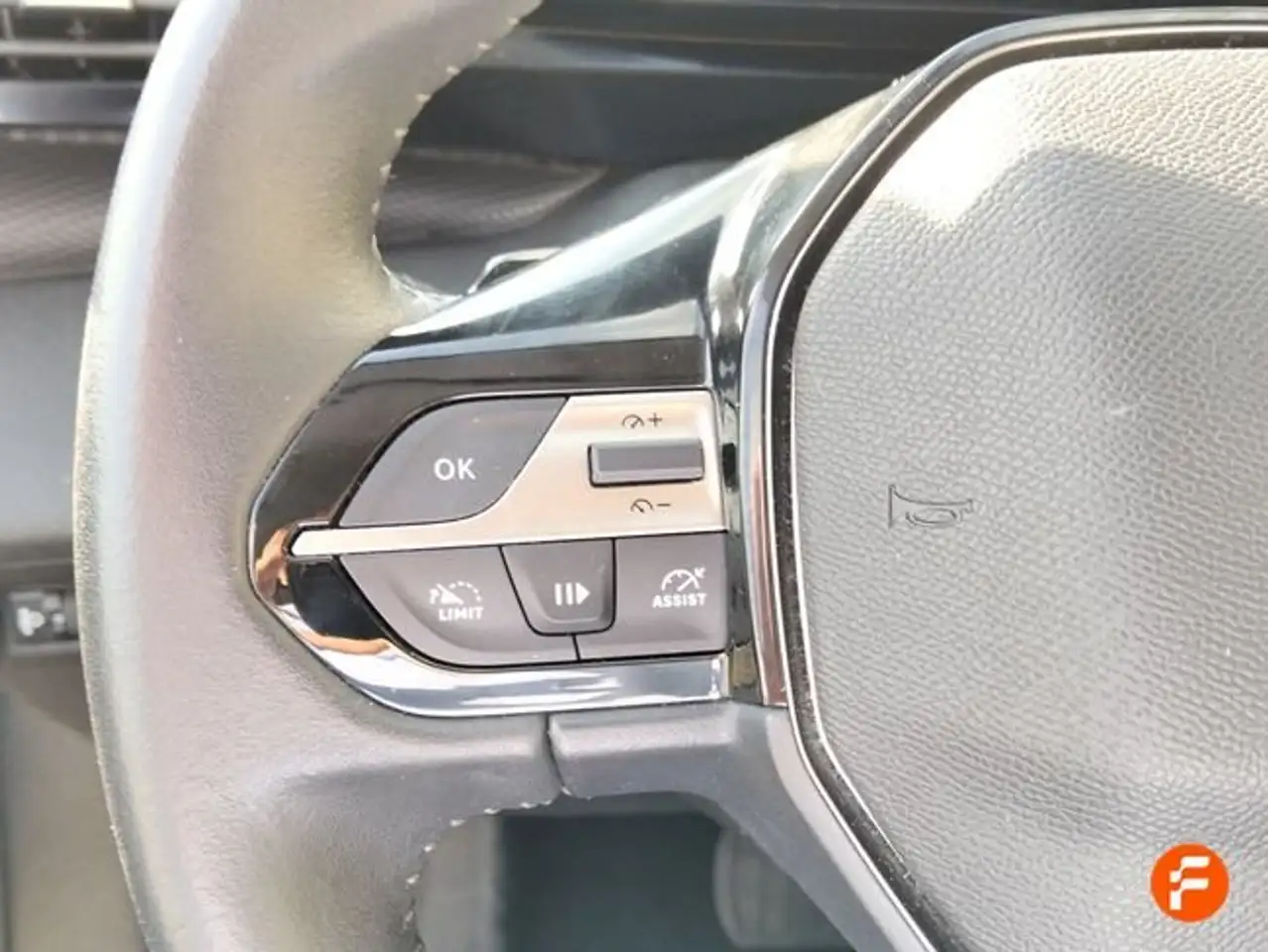 Peugeot 308 SW 1.5 BlueHDi S&S Allure EAT8 130 — Galerie du véhicule 13