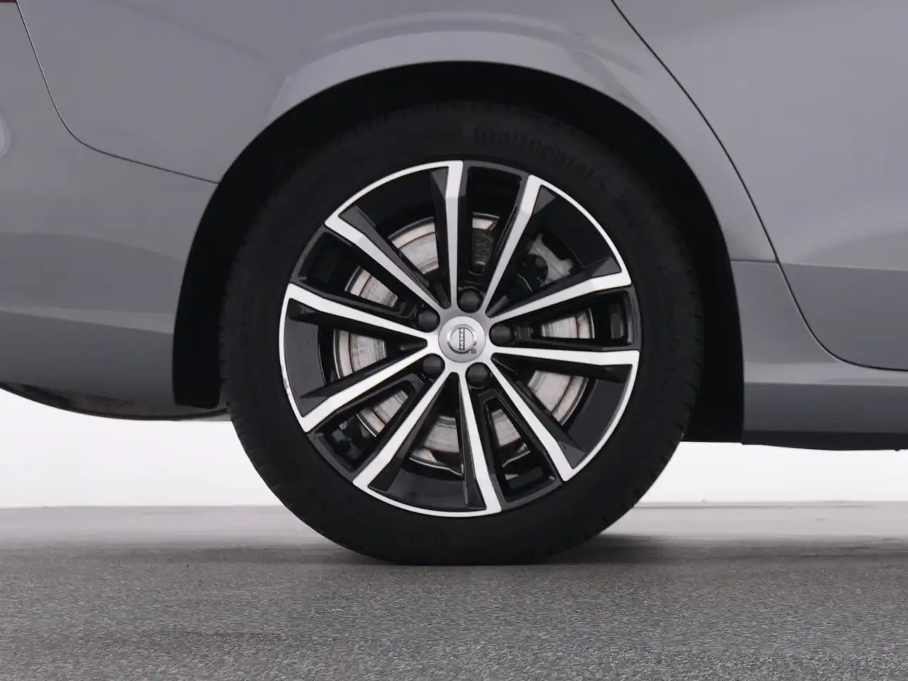 Volvo V60 T8 Recharge Plus Dark+MEMRY+KAM+WINTERPAK+STANDHZ — معرض صور السيارة 23
