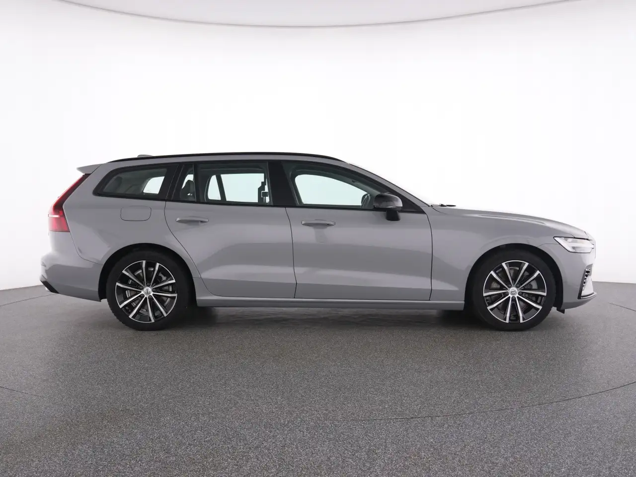 Volvo V60 T8 Recharge Plus Dark+MEMRY+KAM+WINTERPAK+STANDHZ — معرض صور السيارة 12