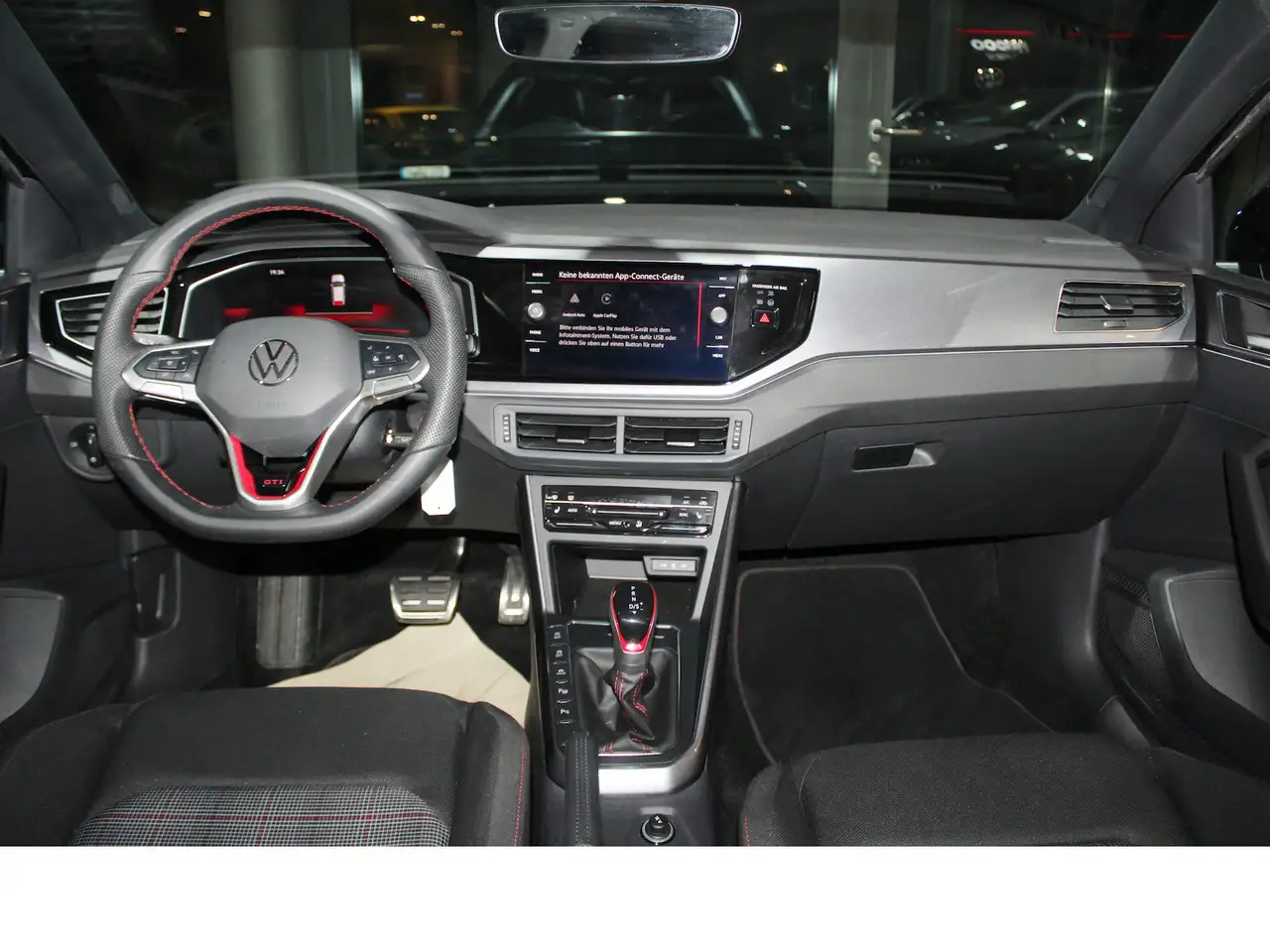 Volkswagen Polo GTI 2.0 TSI DSG V-CPT*LED*P-LENK*ACC — Vehicle gallery 10
