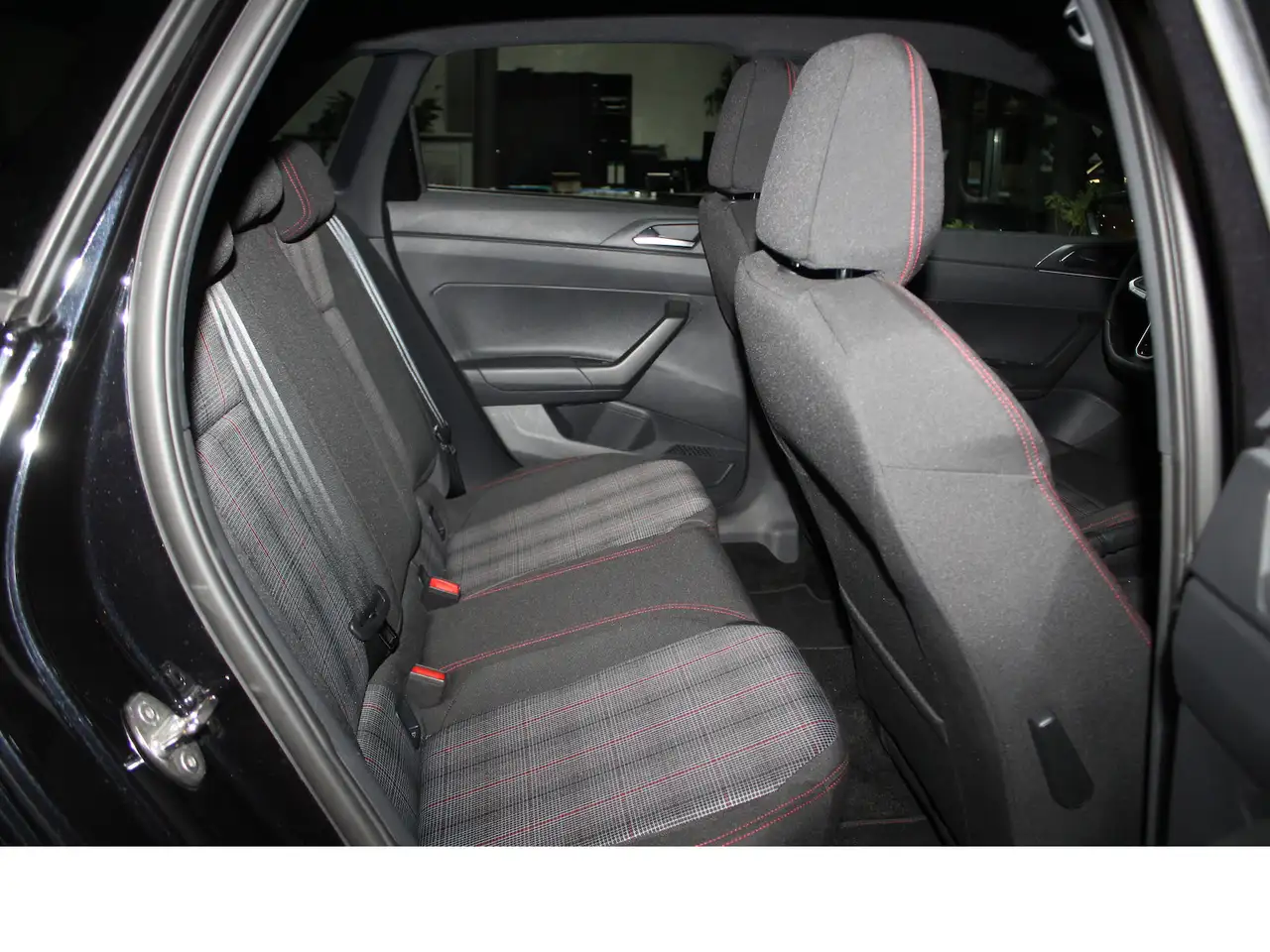 Volkswagen Polo GTI 2.0 TSI DSG V-CPT*LED*P-LENK*ACC — Vehicle gallery 12