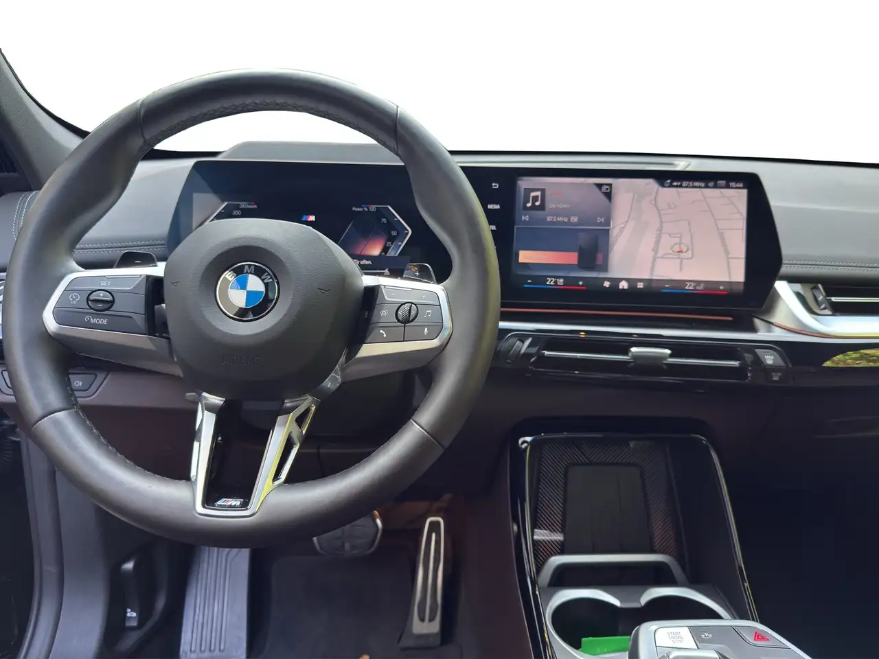 BMW X1 xDrive23i M Sport Navi.LED.ACC.360°.Pano.HuD — Vehicle gallery 3
