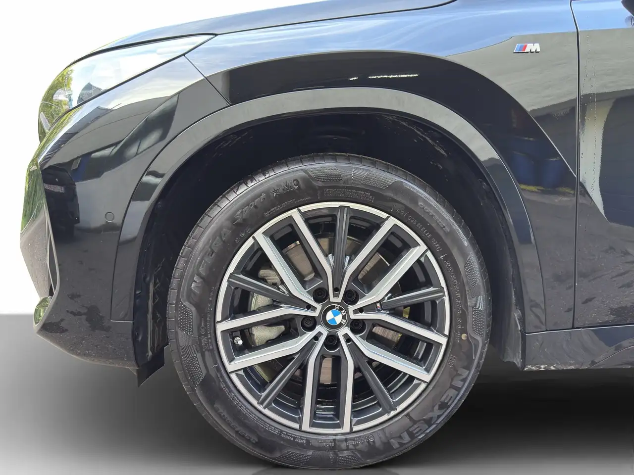 BMW X1 xDrive23i M Sport Navi.LED.ACC.360°.Pano.HuD — Vehicle gallery 4