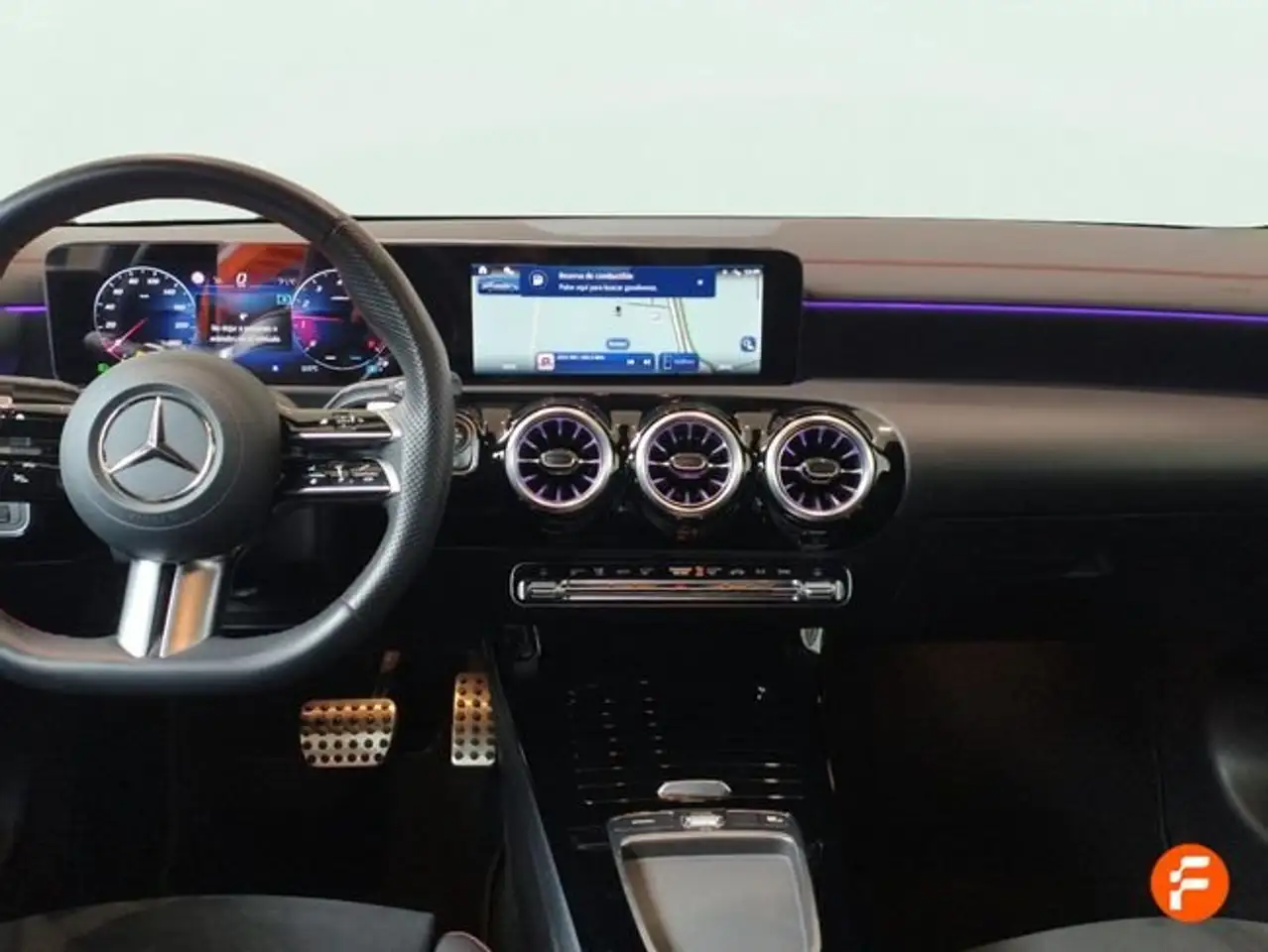 Mercedes-Benz CLA 200 — Vehicle gallery 9