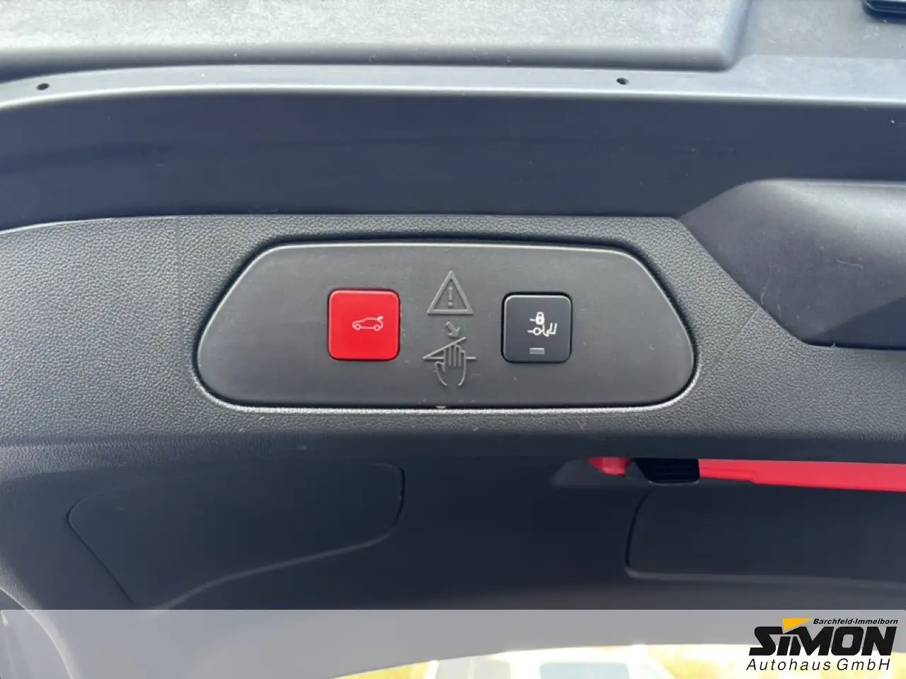 Opel Grandland GSE Plug-in-Hybrid 1.6 Automatik 4x4 / Navi, LED — معرض صور السيارة 17