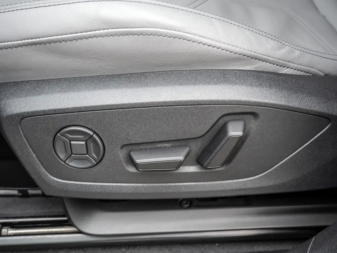 Audi Q3 35 TFSI LED NAVI VIRTUAL STANDHZ — Vehicle gallery 21