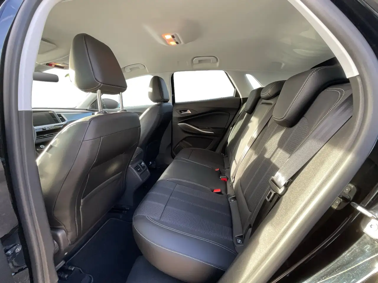 Opel Grandland 1.2 GS Line Klima, Kamera, Scheckheft — Vehicle gallery 15